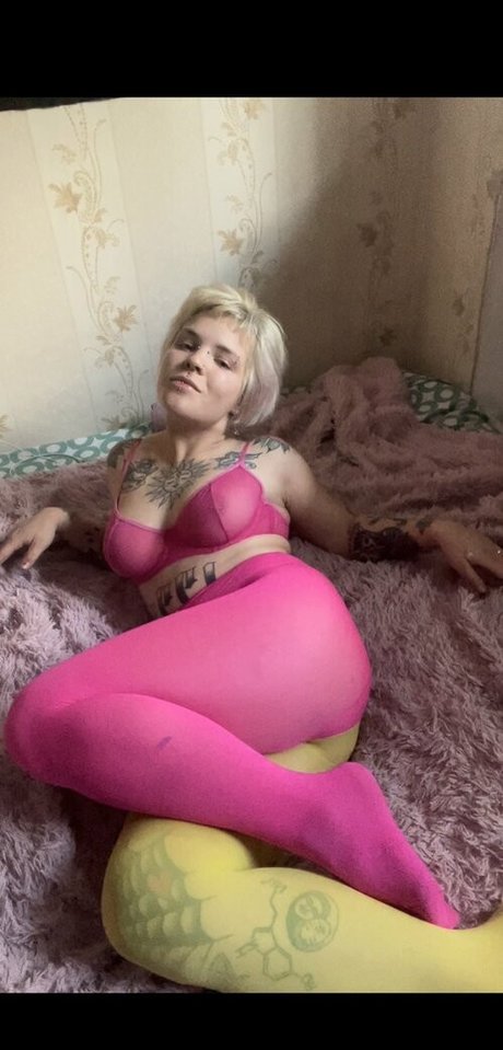 Photo nue de fuite OnlyFans de Pollyyvla