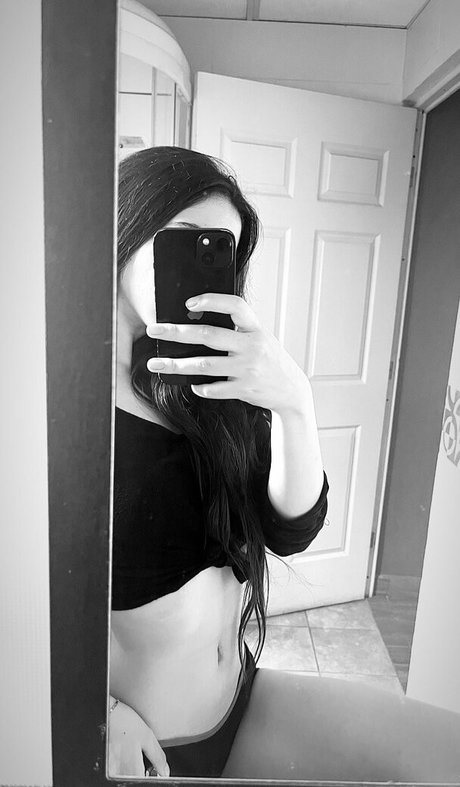 Photo nue de fuite OnlyFans de Silk7milk