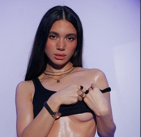 Photo nue de fuite OnlyFans de Ximenaaaaaaaaaaaaaa