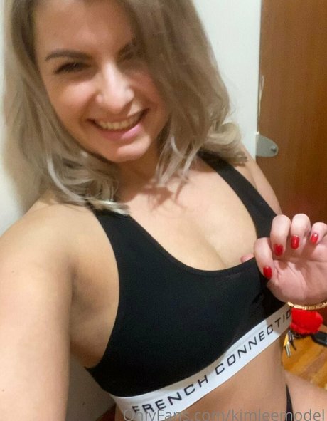 Playfulhousewife