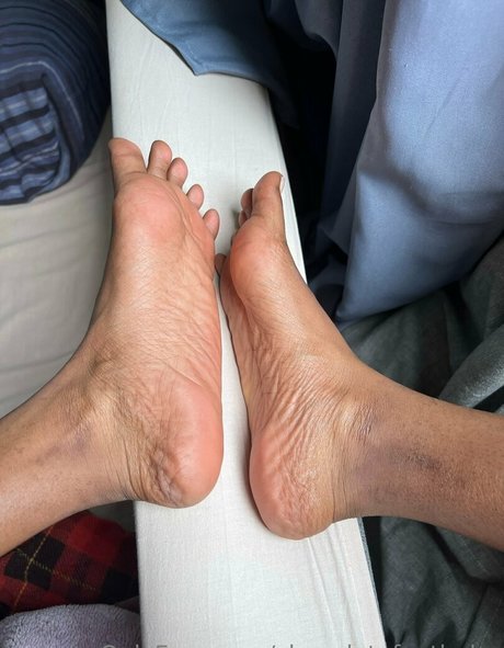 Chocolatefeetbabe