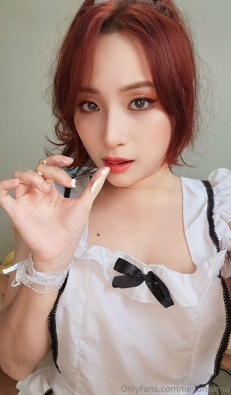 Neyu H Cosplay