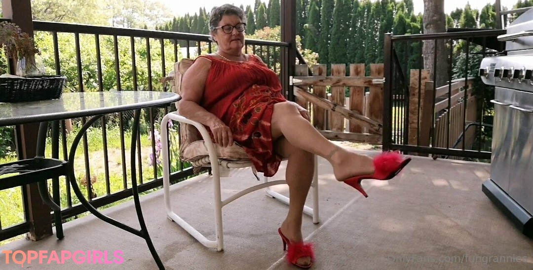 Photo nue de fuite OnlyFans de Fungrannies #9 Photo nue de fuite OnlyFans de Fungrannies #9