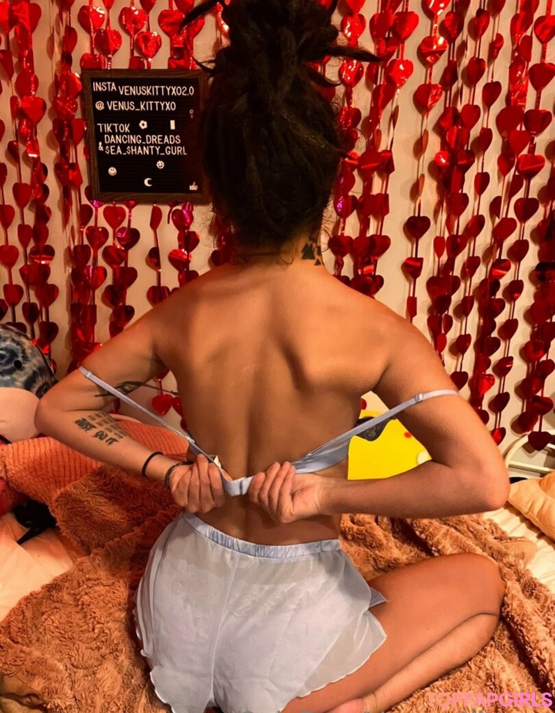 Photo nue de fuite OnlyFans de Venuskittyxo #41 Photo nue de fuite OnlyFans de Venuskittyxo #41