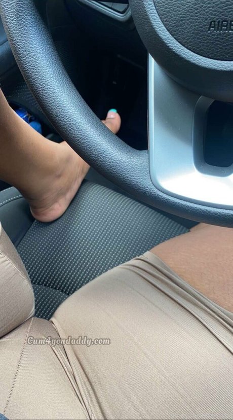 Photo nue de fuite OnlyFans de Cum4youdaddyy