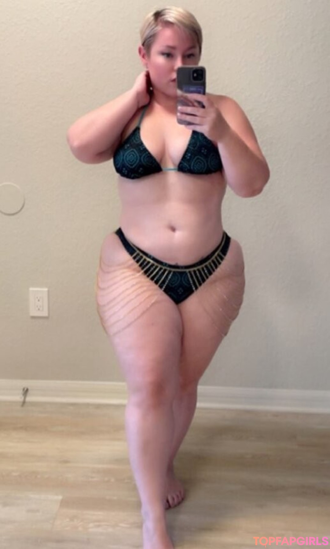 Photo nue de fuite OnlyFans de Caroline G #5 Photo nue de fuite OnlyFans de Caroline G #5