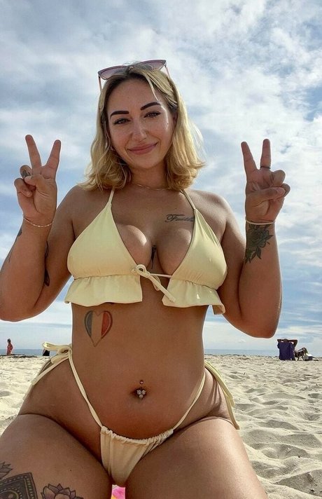 Photo nue de fuite OnlyFans de Hannah Helena