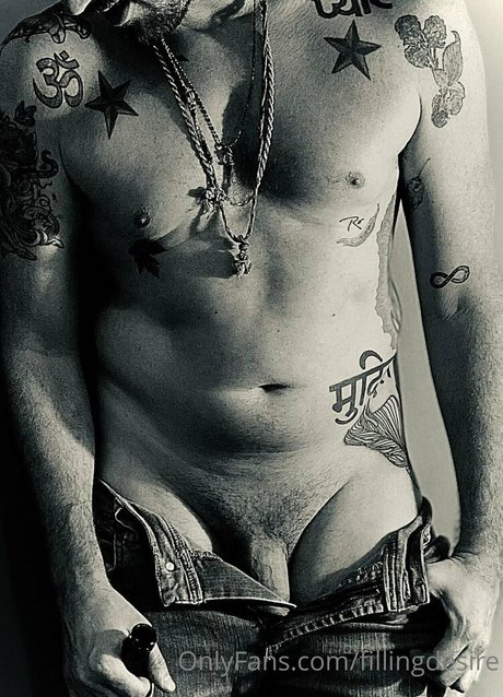 Photo nue de fuite OnlyFans de Fillingdesire