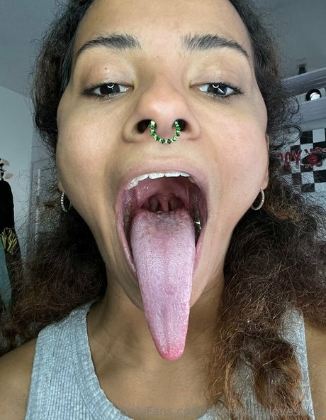 Long Tongue Fetish