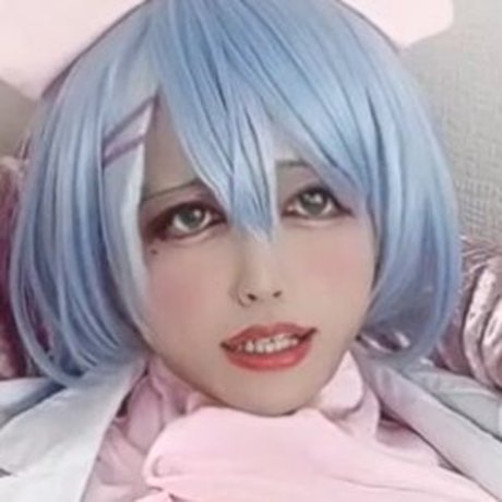 Momo JP Cosplay