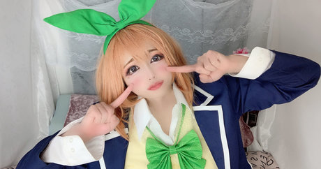Momo JP Cosplay