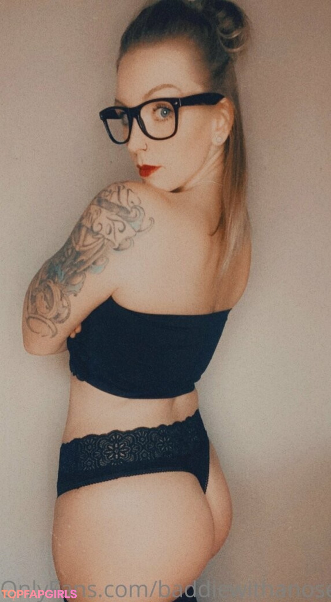 Photo nue de fuite OnlyFans de Baddiewithanosering #22 Photo nue de fuite OnlyFans de Baddiewithanosering #22