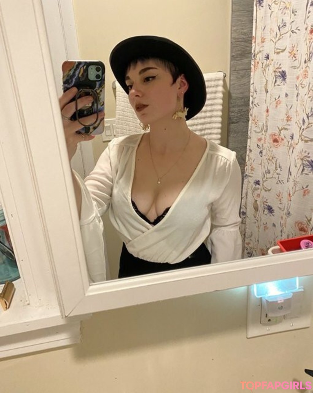 Photo nue de fuite OnlyFans de Casey Lee Williams #17 Photo nue de fuite OnlyFans de Casey Lee Williams #17
