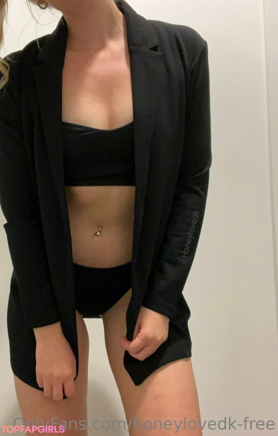 Photo nue de fuite OnlyFans de Honeylovedkfree #35 Photo nue de fuite OnlyFans de Honeylovedkfree #35