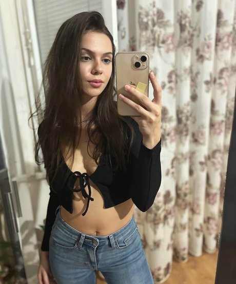Foxy Laura