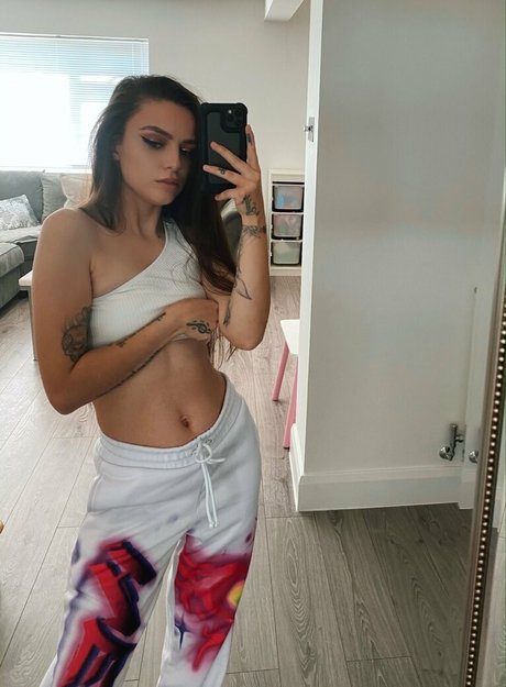 Photo nue de fuite OnlyFans de Cher Lloyd