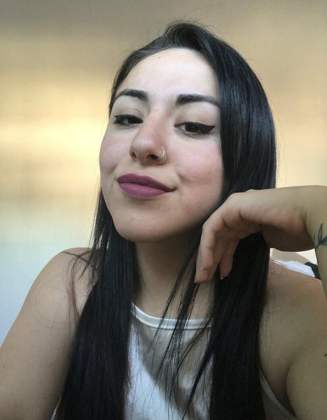 Photo nue de fuite OnlyFans de Laraxxxb