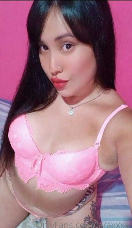 Laraxxxb