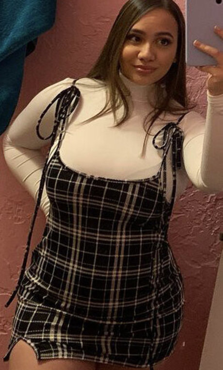 Photo nue de fuite OnlyFans de Ellie Johnston