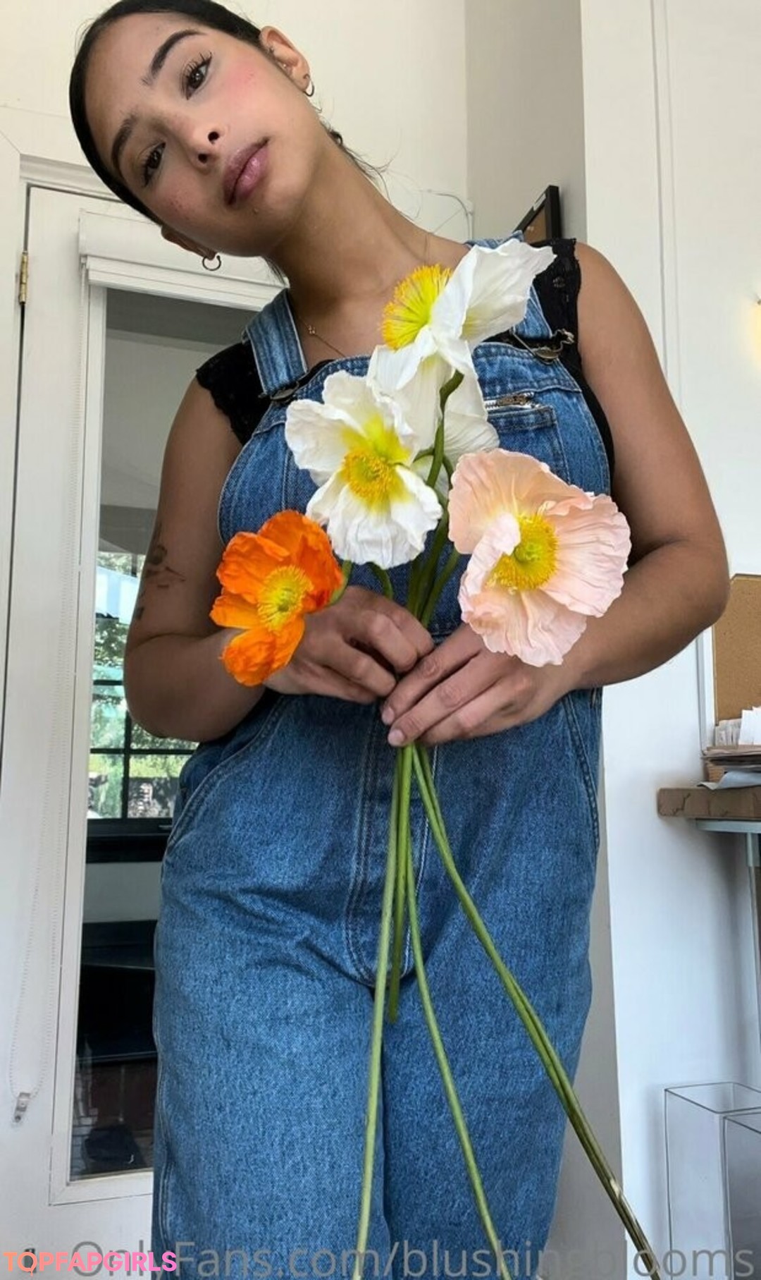 Photo nue de fuite OnlyFans de Blushingblooms #85 Photo nue de fuite OnlyFans de Blushingblooms #85