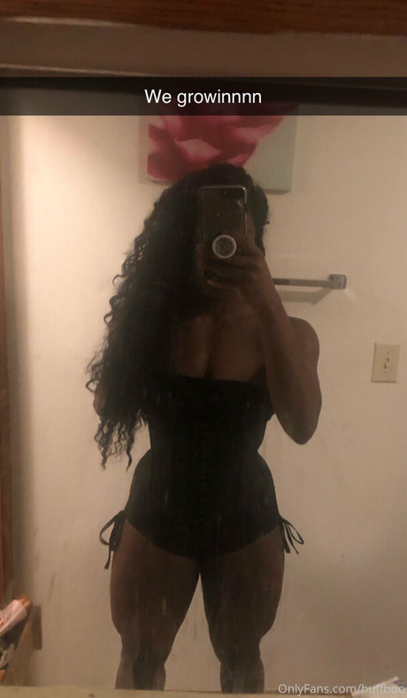 Photo nue de fuite OnlyFans de Ebonymuscle