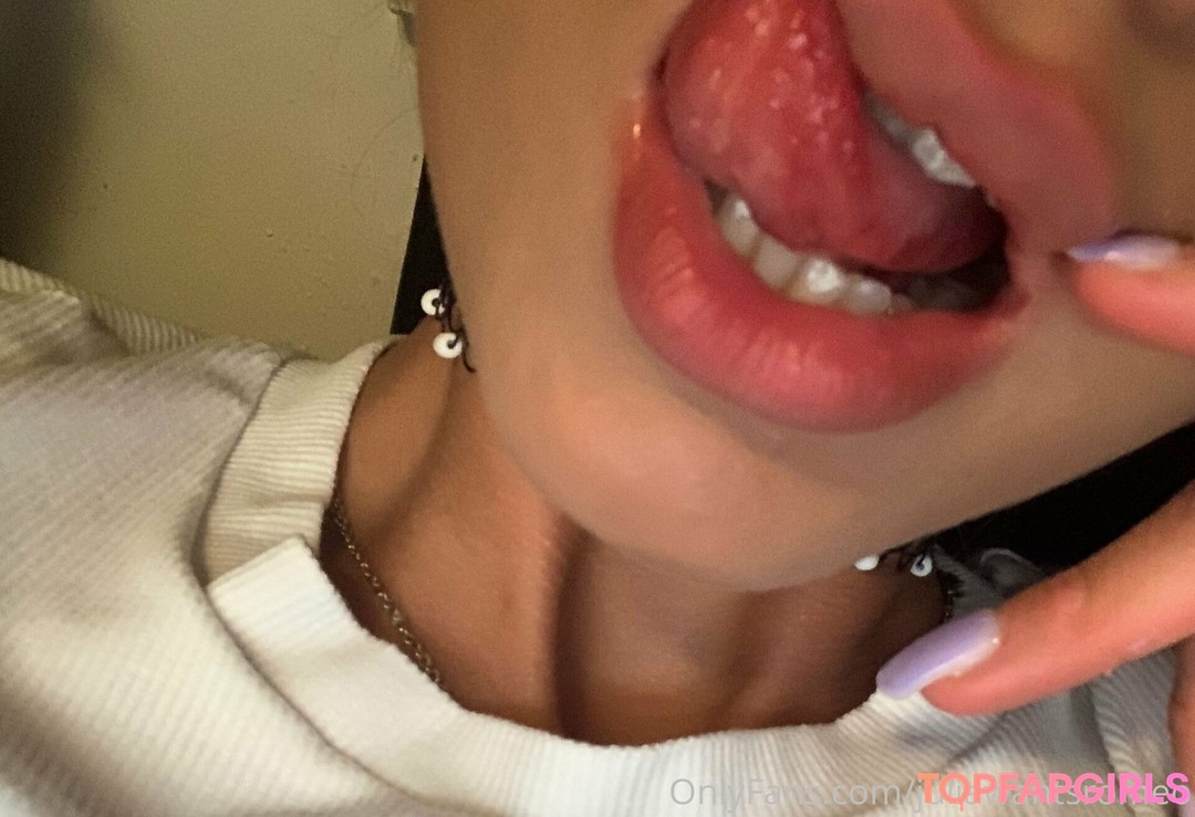 Photo nue de fuite OnlyFans de Julianawantsromeo #27 Photo nue de fuite OnlyFans de Julianawantsromeo #27