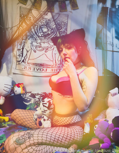 Photo nue de fuite OnlyFans de Lavenderbloodlustfree