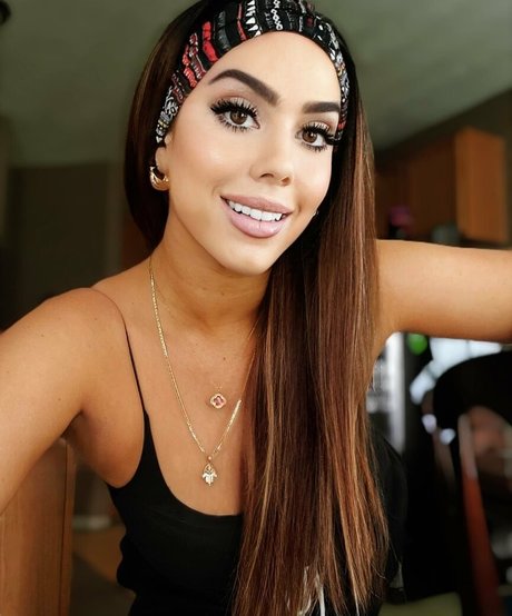 Photo nue de fuite OnlyFans de Ashleysmashlie