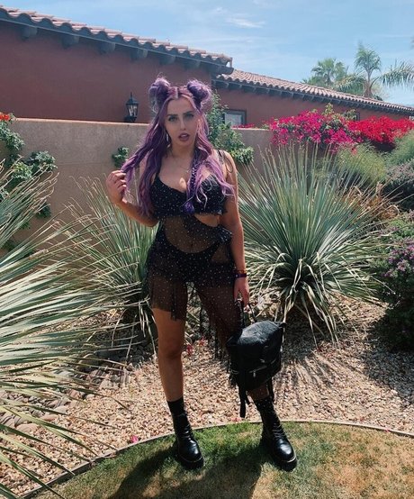 Violet Benson