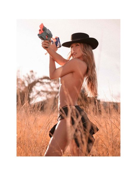 Photo nue de fuite OnlyFans de Aura Valderrama