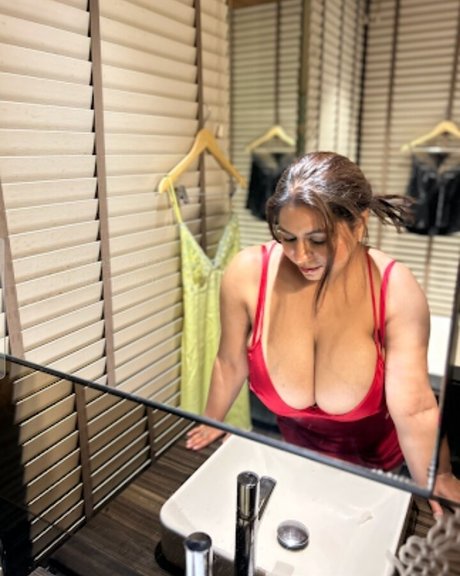 Photo nue de fuite OnlyFans de Charu S