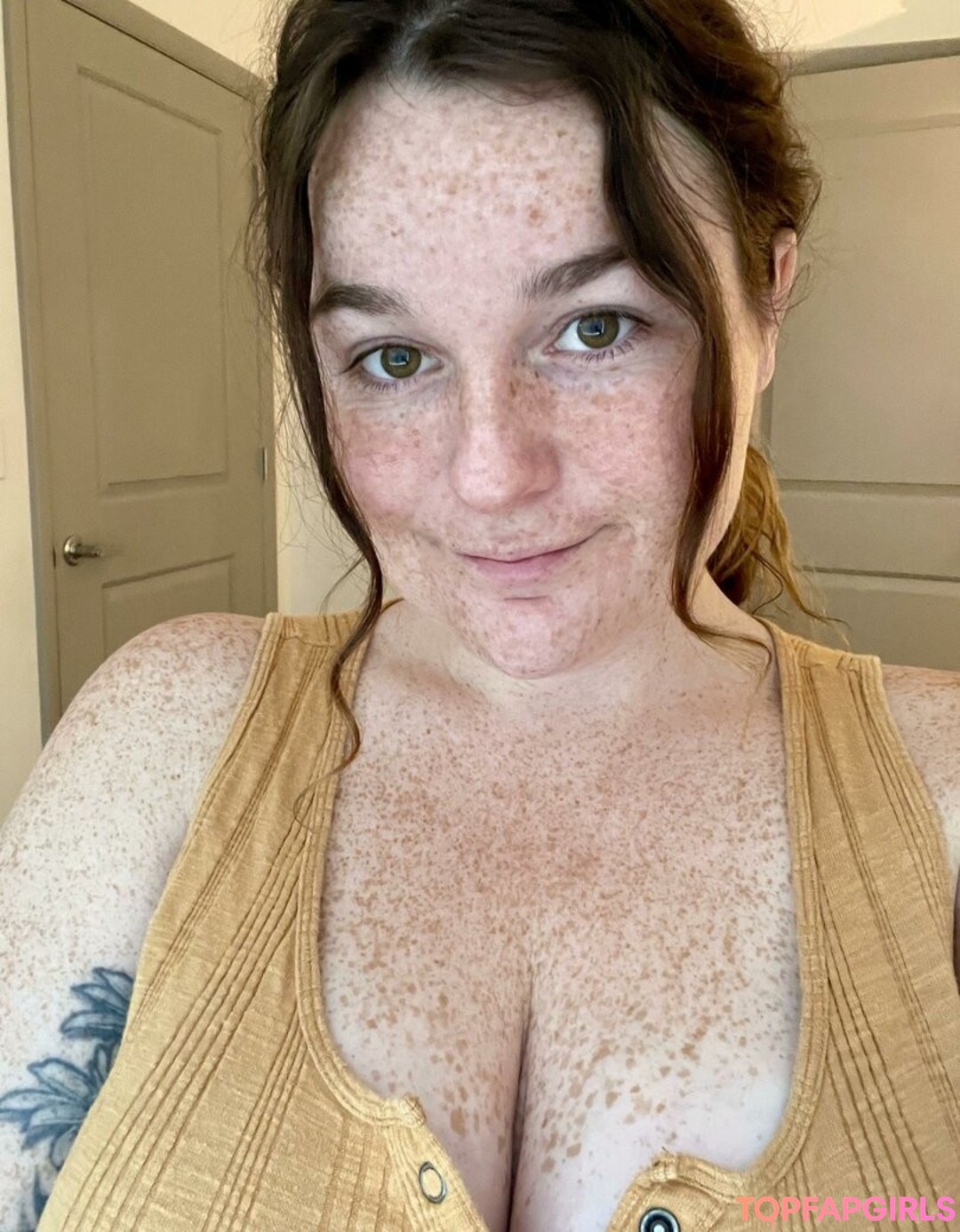 Photo nue de fuite OnlyFans de Freckled Baby #3 Photo nue de fuite OnlyFans de Freckled Baby #3