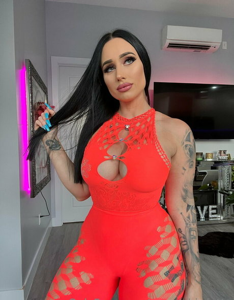 Photo nue de fuite OnlyFans de Moneybirdette