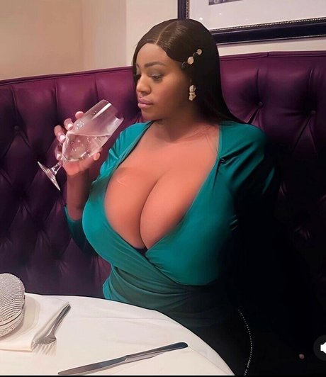 Photo nue de fuite OnlyFans de Mimslovers