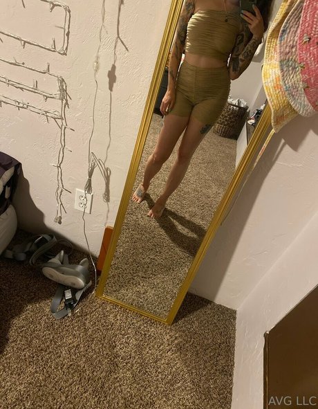 Photo nue de fuite OnlyFans de Titstattsntravel