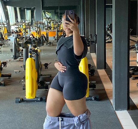 Photo nue de fuite OnlyFans de Haifaza