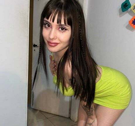 Photo nue de fuite OnlyFans de Melina Guida