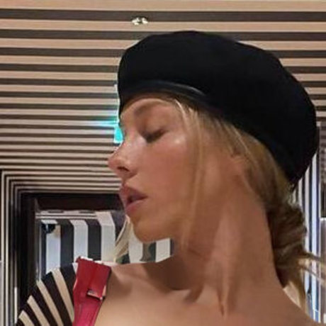 Ester Exposito