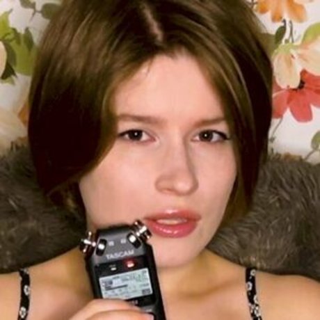 Lerka ASMRka