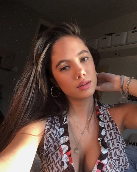 Saoirse Alicia Behzadi