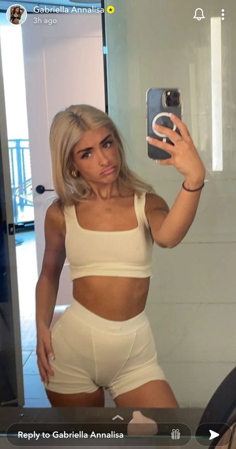 Photo nue de fuite OnlyFans de Gabriella Annalisa