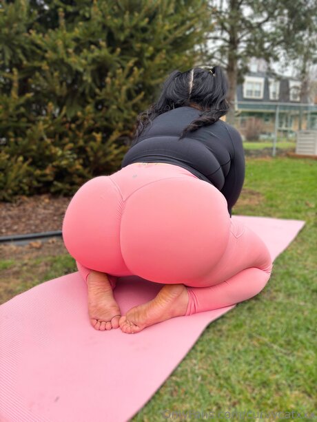 Photo nue de fuite OnlyFans de Curvycatxxx