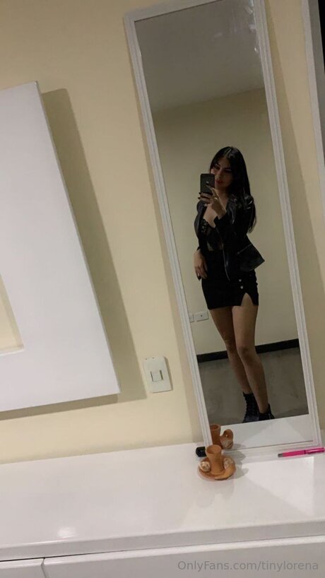 Photo nue de fuite OnlyFans de Tinylorena