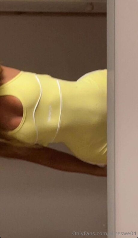 Photo nue de fuite OnlyFans de Aliceswe04