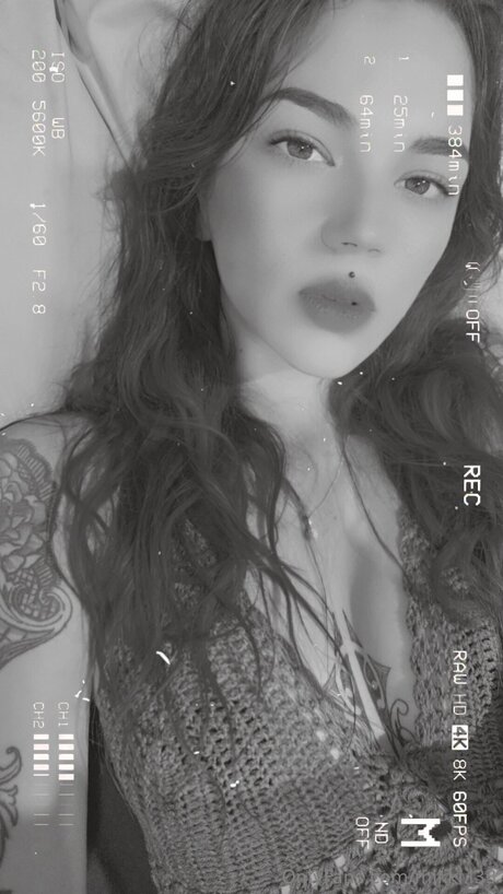 Photo nue de fuite OnlyFans de Mikki L33