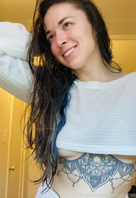 Photo nue de fuite OnlyFans de Arctic Peach00