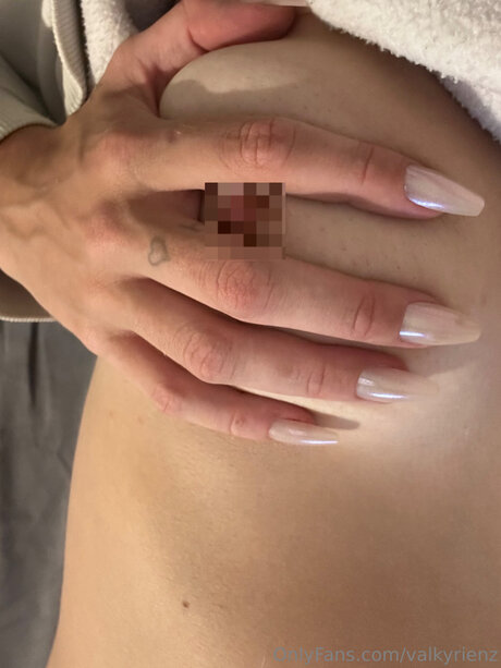 Photo nue de fuite OnlyFans de Valkyrienz Free