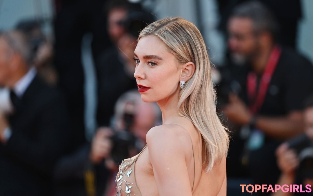 Photo nue de fuite OnlyFans de Vanessa Kirby #287 Photo nue de fuite OnlyFans de Vanessa Kirby #287