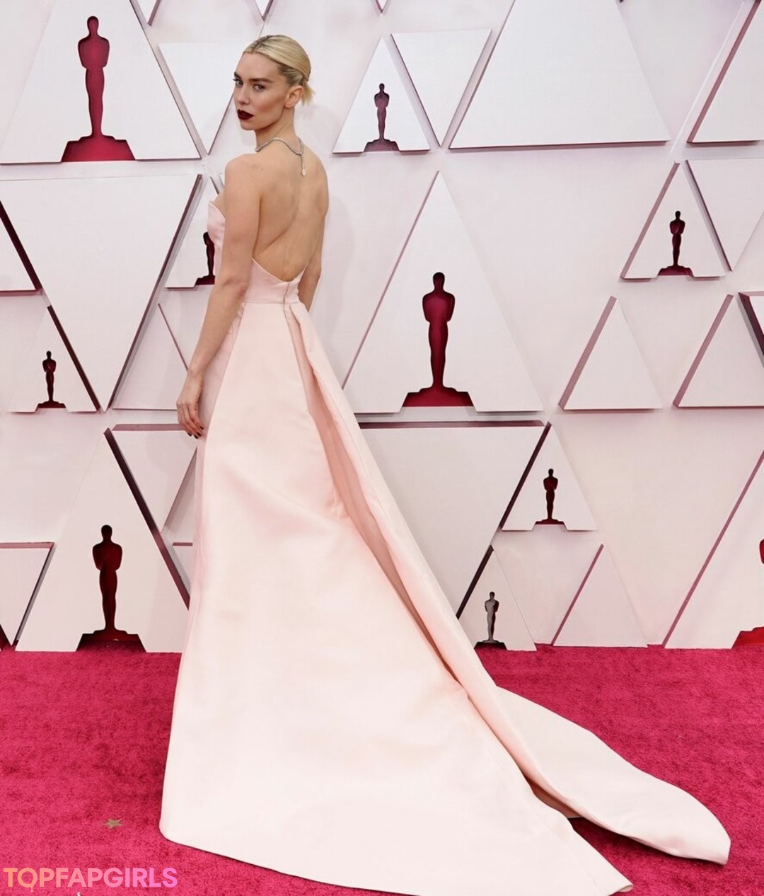 Photo nue de fuite OnlyFans de Vanessa Kirby #470 Photo nue de fuite OnlyFans de Vanessa Kirby #470