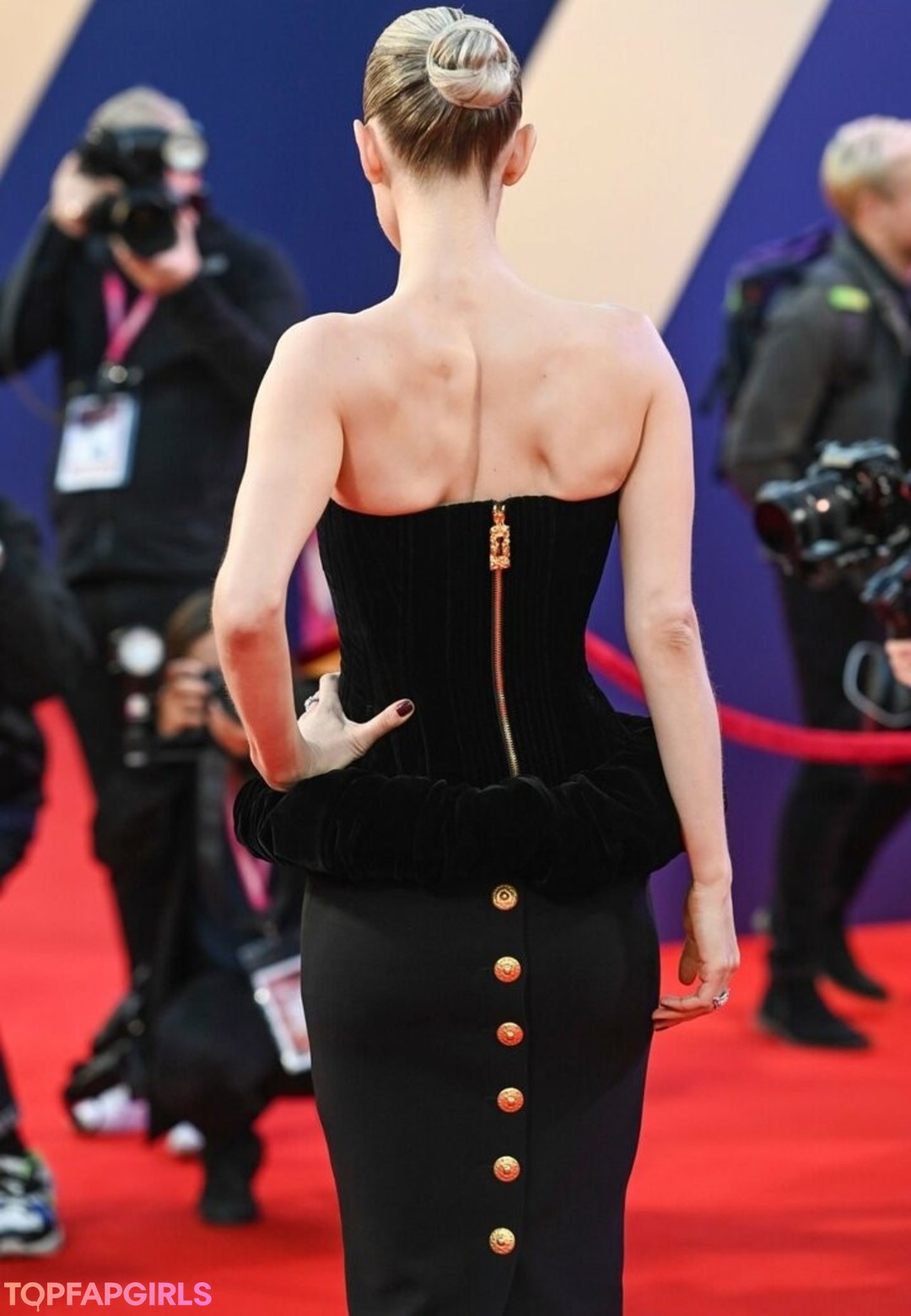 Photo nue de fuite OnlyFans de Vanessa Kirby #60 Photo nue de fuite OnlyFans de Vanessa Kirby #60